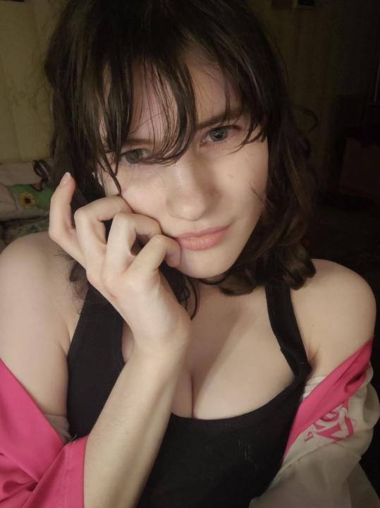 Webcam chat profile for GigiMyav: Outfits