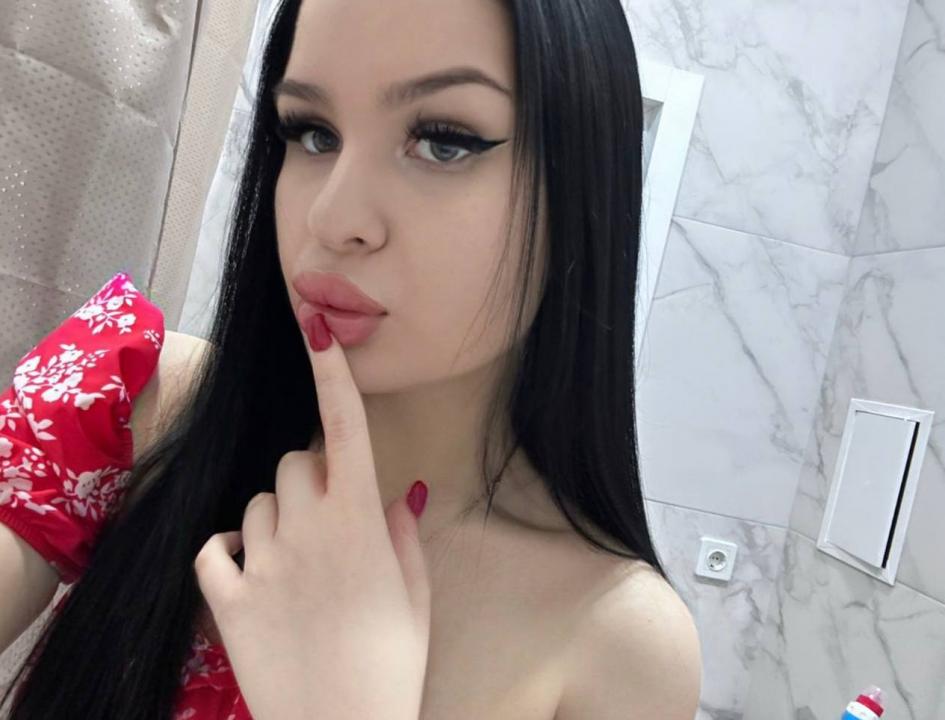Webcam chat profile for MayaRaya