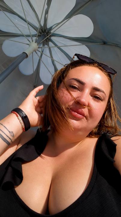 Webcam chat profile for Rosmira: Ask about my Hobbies