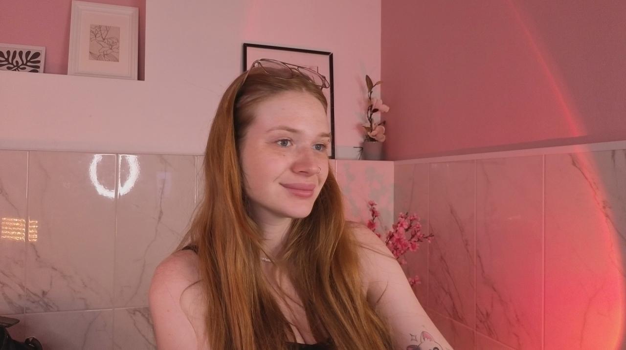 Webcam chat profile for RinKittyy: Legs, feet & shoes