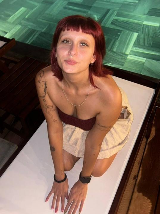 Webcam chat profile for lalaland: Travel