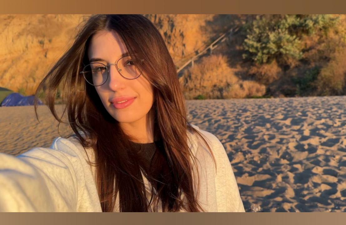 Webcam chat profile for Kaira: Ask about my Hobbies