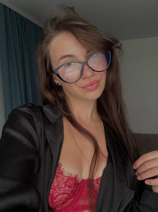 Webcam chat profile for Nikusya: Exercise