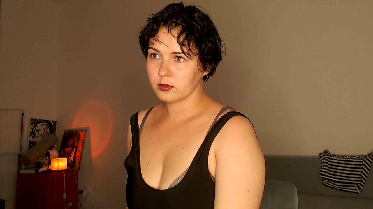 Webcam chat profile for MissShyMira: Outfits