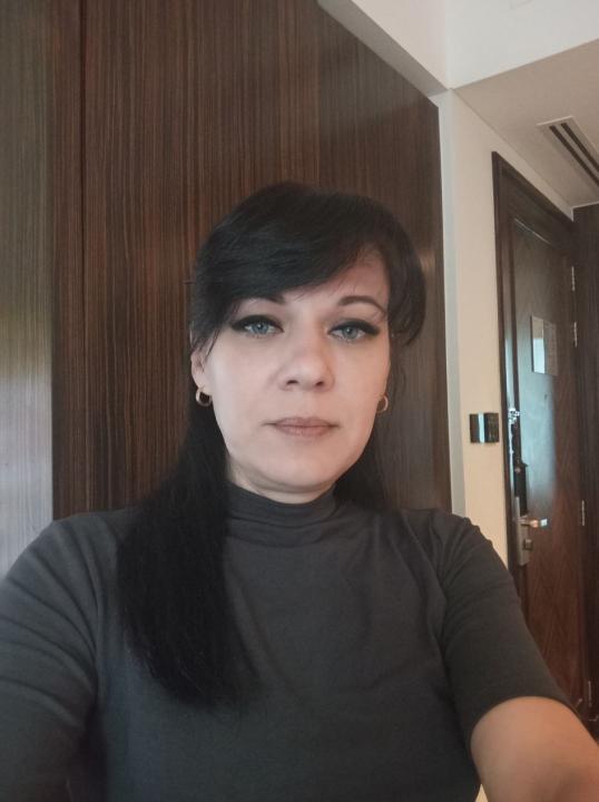 Webcam chat profile for QueenFrost: Smoking