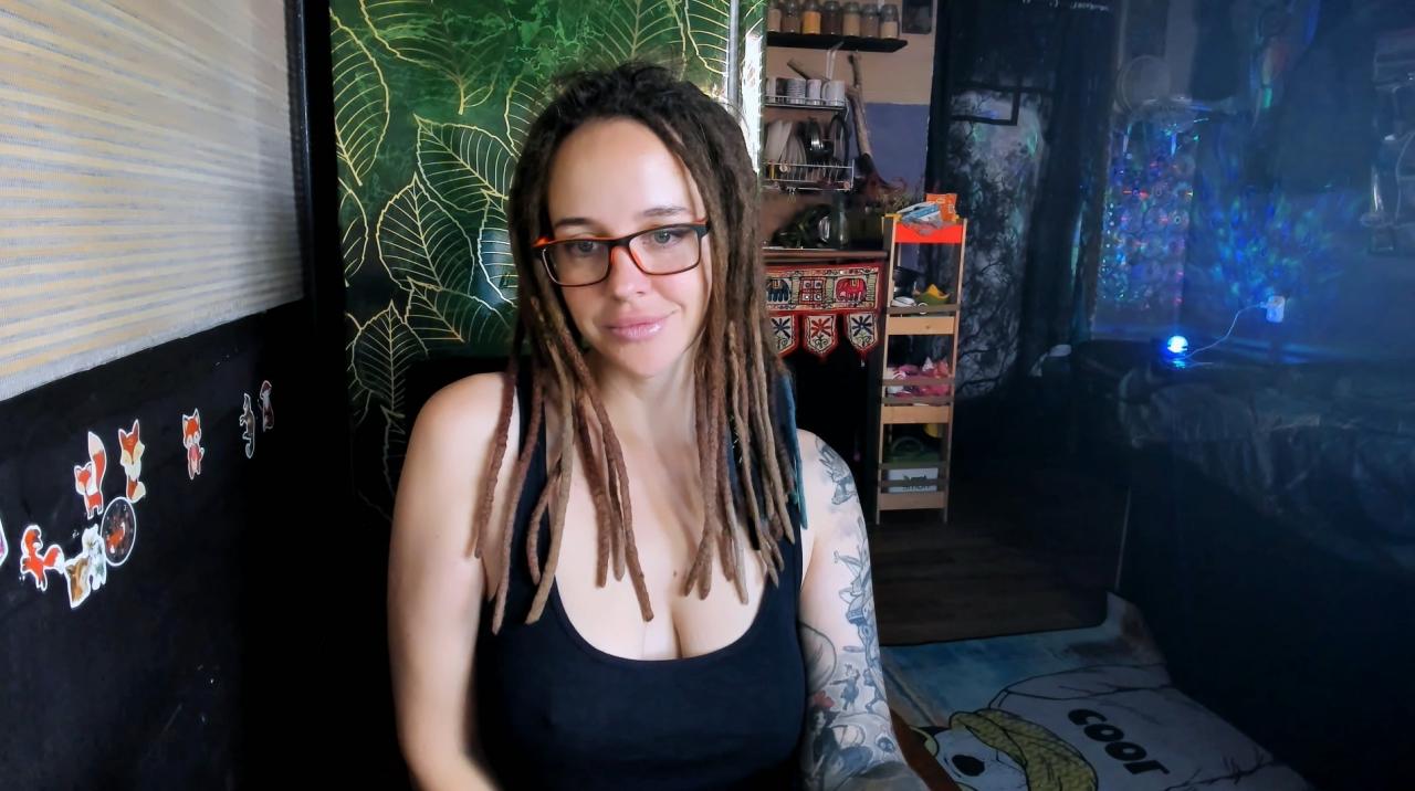 Webcam chat profile for LisaFoxy: Legs, feet & shoes