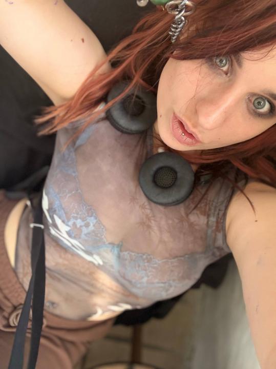Webcam chat profile for FoxXx000: Lingerie & stockings