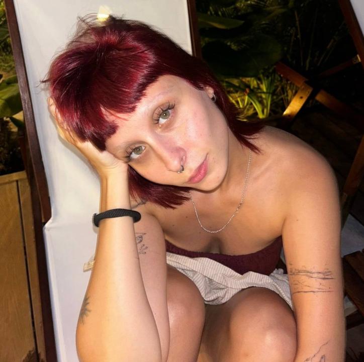 Webcam chat profile for lalaland: Travel