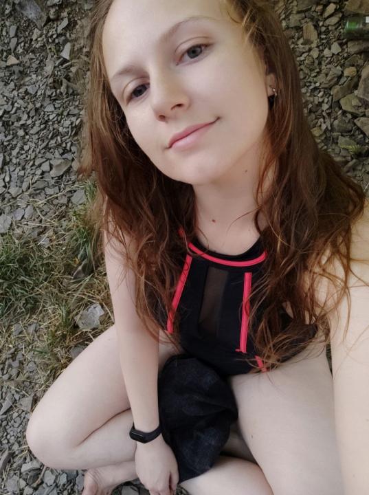 Webcam chat profile for LilyMoon11