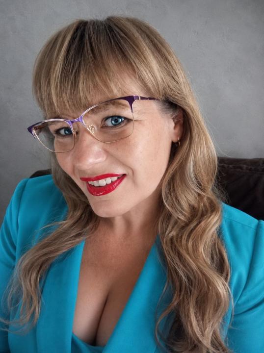 Webcam chat profile for Tersia: Ask about my Hobbies