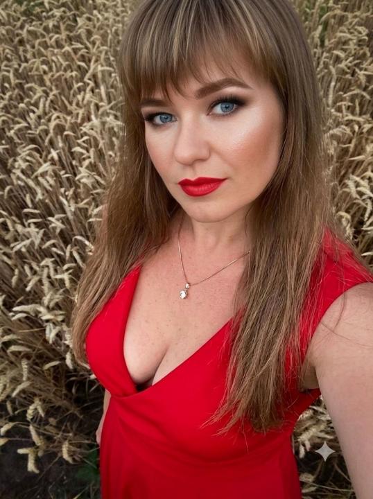 Webcam chat profile for Tersia: Ask about my Hobbies
