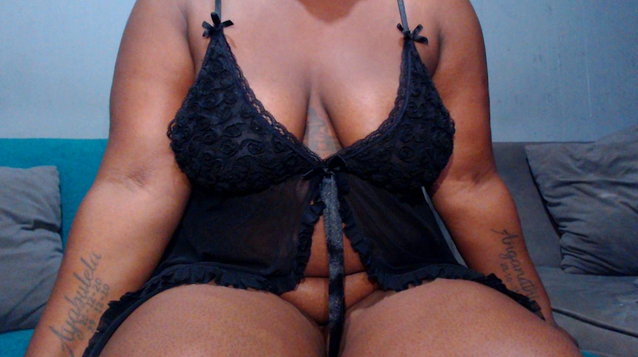Webcam chat profile for WETCOOCHIE: Bondage & discipline