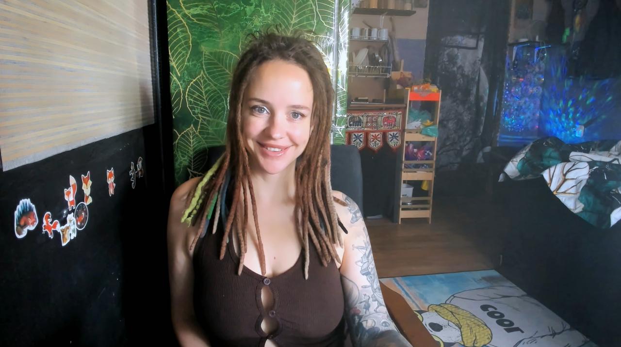 Webcam chat profile for LisaFoxy: Legs, feet & shoes