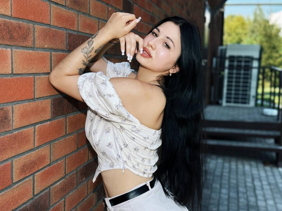 Webcam chat profile for Dindinlir: Legs, feet & shoes