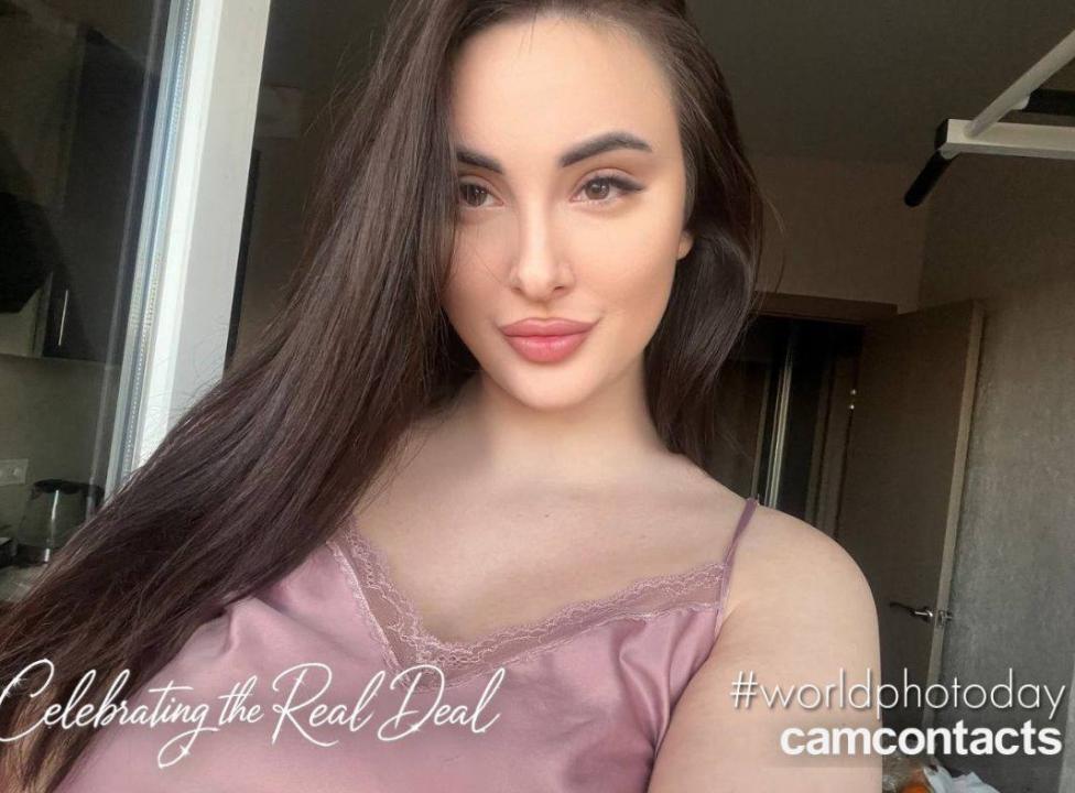Webcam chat profile for viesmisss: Dancing