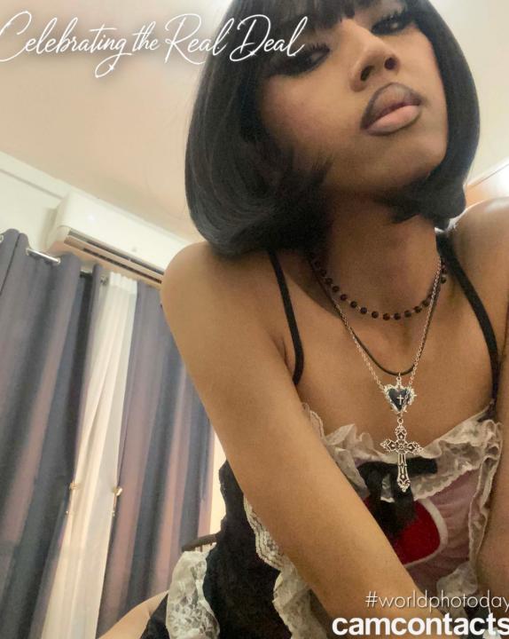 Webcam chat profile for GodTiffanySex: Jerking off