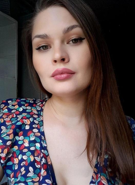 Webcam chat profile for Aliss97: Dancing