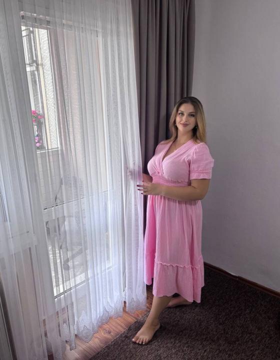 Webcam chat profile for LadyAmour: Travel