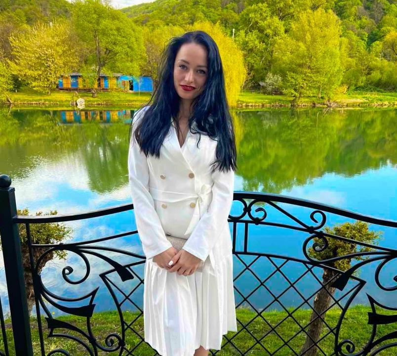 Webcam chat profile for MilaLoren: Outfits