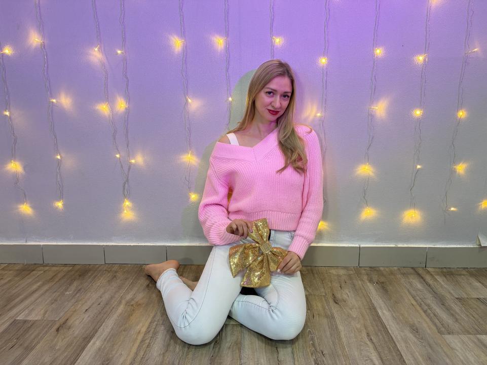 Webcam chat profile for AmellySweet: Legs, feet & shoes