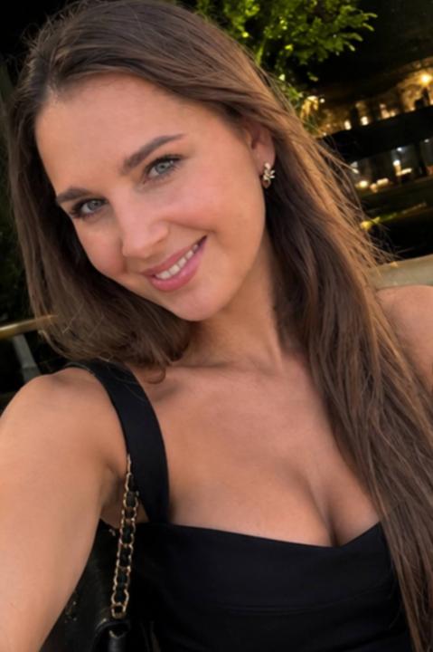 Webcam chat profile for IslaVixen: Ask about my Hobbies