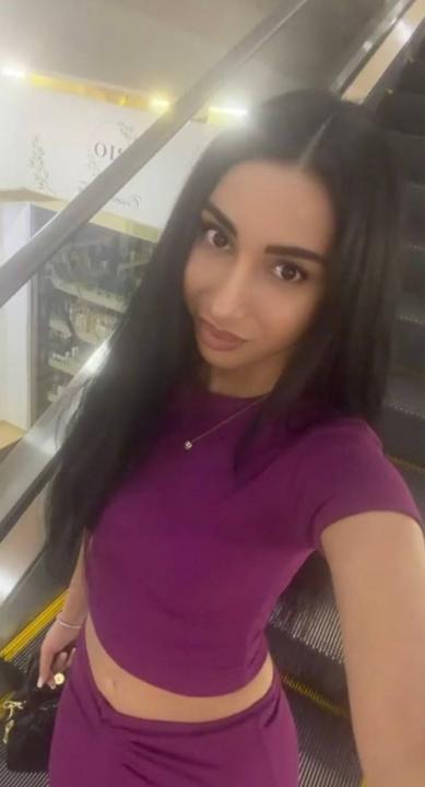 Webcam chat profile for Lum1a: Ask about my Hobbies