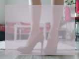 Adult webcam chat with Capucine: Legs, feet & shoes