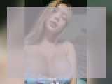Adult chat with SabbyFox: Kissing