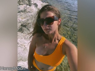 Visit HoneyMoon profile