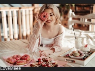 Visit LoveMeee profile