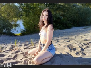 View Emilyli profile in Long Term or Marriage category