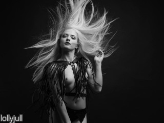 Visit lollyjull profile