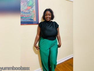 Visit yummboobsxx profile