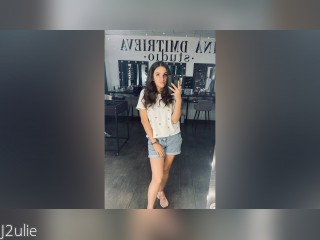 View J2ulie profile in Make New Friends category