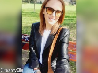 Visit DreamyElle profile