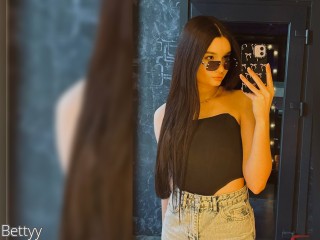 View Bettyy profile in Make New Friends category