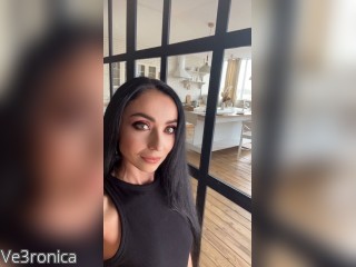 Visit Ve3ronica profile