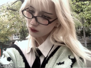 Visit LaraS21 profile