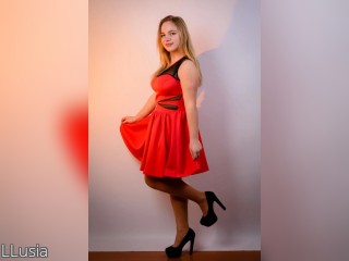 Visit LLusia profile