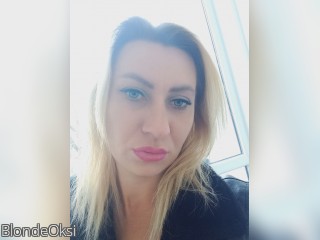 Visit BlondeOksi profile