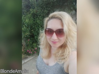 Visit BlondeAmalia profile