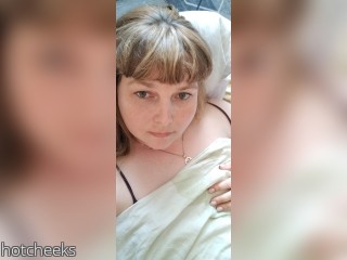 Visit hotcheeks profile