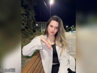 View CuteRiii profile in Make New Friends category