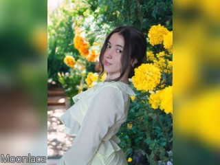 View Moonlace profile in Make New Friends category