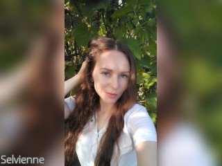 Visit Selvienne profile