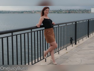 Visit OneJuicyBuns profile