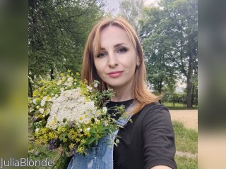 Visit JuliaBlonde profile