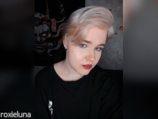 Visit roxieluna profile