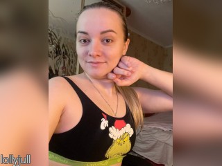 Visit lollyjull profile