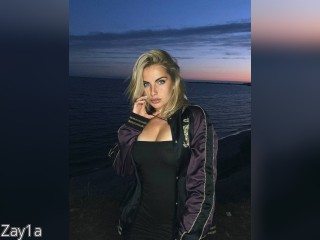 Visit Zay1a profile
